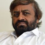 ಮಣ್ಣುಹೊತ್ತ ಸಚಿವ ಖಂಡ್ರೆ!